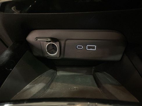 Used 2024 Chevrolet Trax LT w/ Sunroof Package FWD image 31