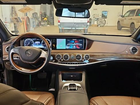 Used 2017 Mercedes-Benz S 550 4MATIC Sedan image 3