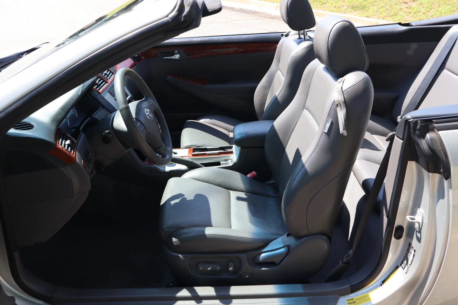 Used 2006 Toyota Solara SLE FWD image 10