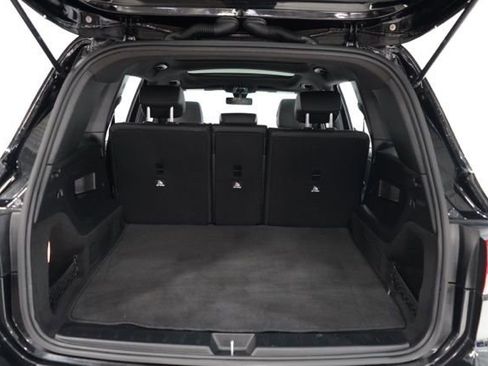 Used 2022 Mercedes-Benz GLB 250 4MATIC image 36