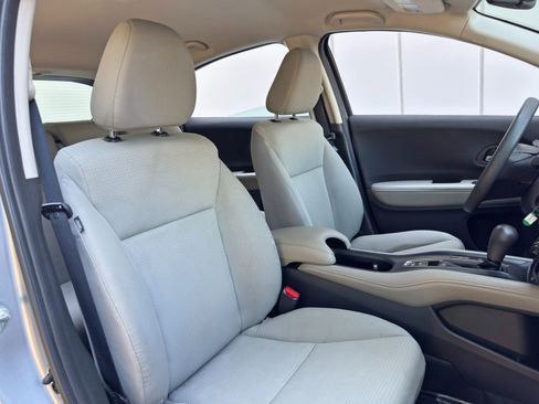 Used 2020 Honda HR-V LX image 28