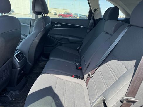 Used 2016 Kia Sorento AWD w/ LX Convenience Package image 10