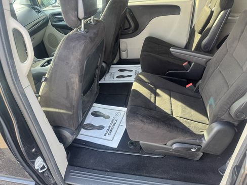 Used 2014 Dodge Grand Caravan SXT image 10