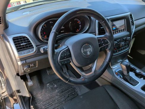 Used 2021 Jeep Grand Cherokee Laredo RWD image 14