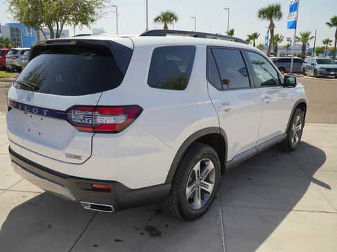 Used 2026 Honda Pilot EX-L image 10