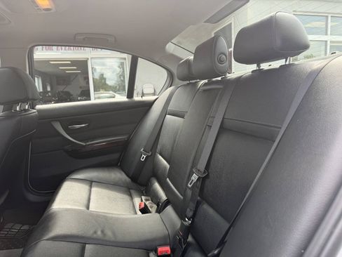 Used 2011 BMW 328i xDrive Sedan AWD/4WD image 20