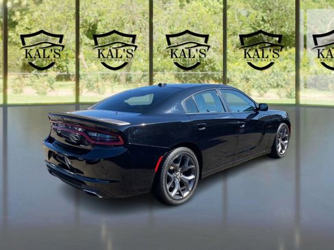 Used 2016 Dodge Charger SXT w/ Rallye Group image 5
