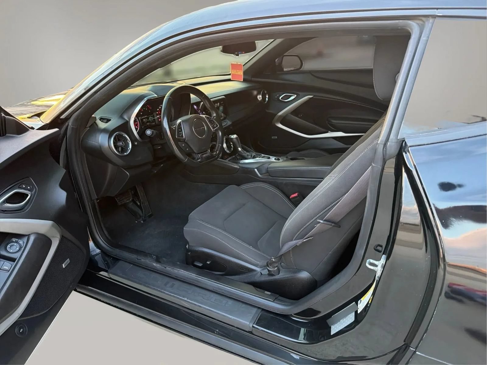Used 2017 Chevrolet Camaro LT w/ Technology Package RWD image 11