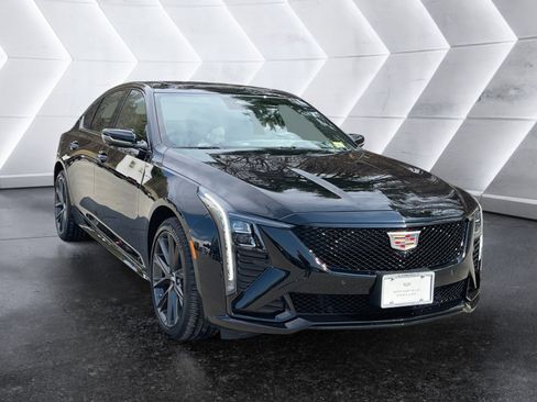 Used 2026 Cadillac CT5 V w/ Technology Package AWD/4WD image 8