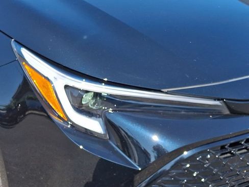 Certified 2025 Toyota Corolla SE FWD image 9