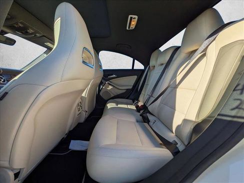 Used 2017 Mercedes-Benz CLA 250 4MATIC image 15