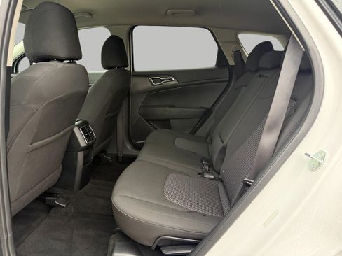 Certified 2025 Kia Sportage LX image 24