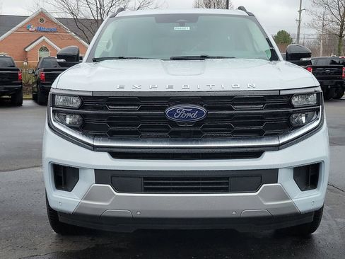 New 2026 Ford Expedition Max Platinum AWD/4WD image 2