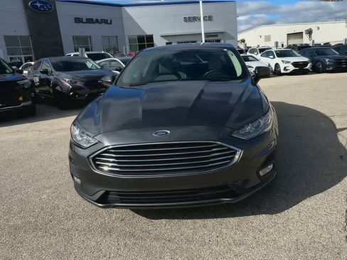 Used 2020 Ford Fusion SE w/ Equipment Group 151A image 3