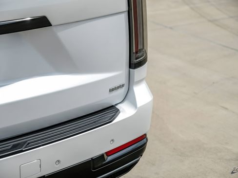 Used 2025 Cadillac Escalade Sport Platinum image 16