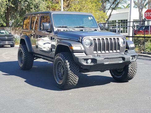 Used 2019 Jeep Wrangler Unlimited Sport S image 7