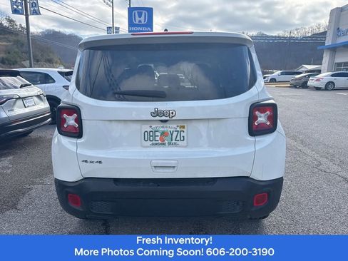 Used 2023 Jeep Renegade Latitude image 5