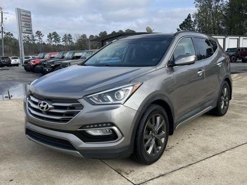 Used 2018 Hyundai Santa Fe Sport image 1