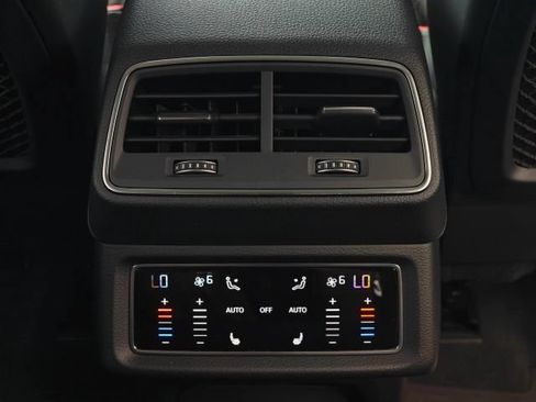 Used 2019 Audi e-tron Prestige w/ Prestige Package AWD/4WD image 76