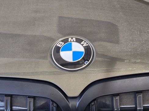 Used 2024 BMW X7 xDrive40i w/ M Sport Package AWD/4WD image 8