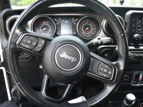 Used 2020 Jeep Wrangler Sport AWD/4WD image 10