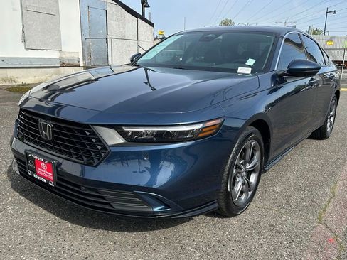 Used 2025 Honda Accord EX-L image 2