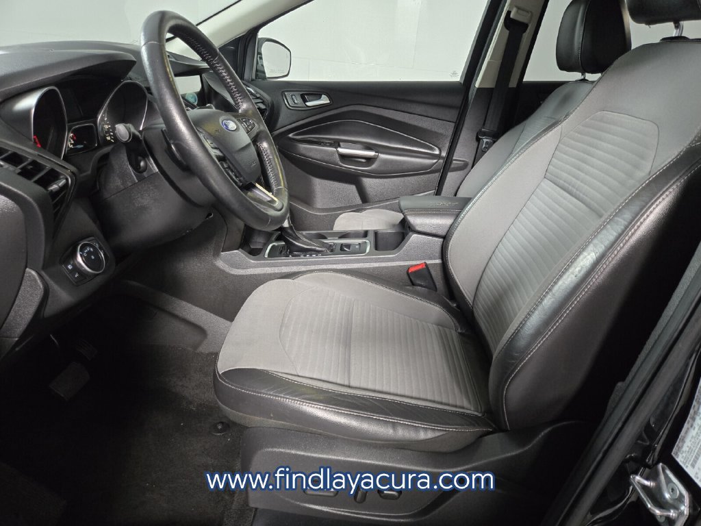 Used 2017 Ford Escape Titanium FWD image 14