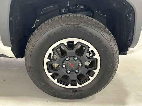 Used 2025 Toyota Tacoma TRD Off-Road image 63