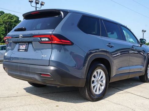 Used 2025 Toyota Grand Highlander FWD image 4