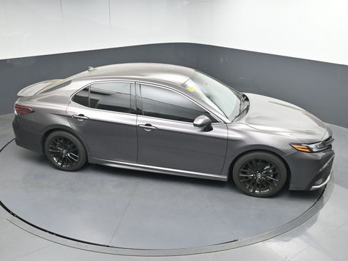 Used 2022 Toyota Camry XSE image 34