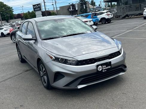 Certified 2024 Kia Forte LXS FWD image 5