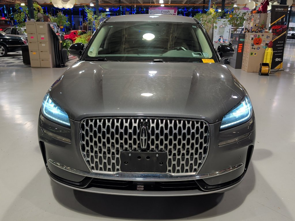 Used 2023 Lincoln Corsair AWD w/ Equipment Group 101A image 9