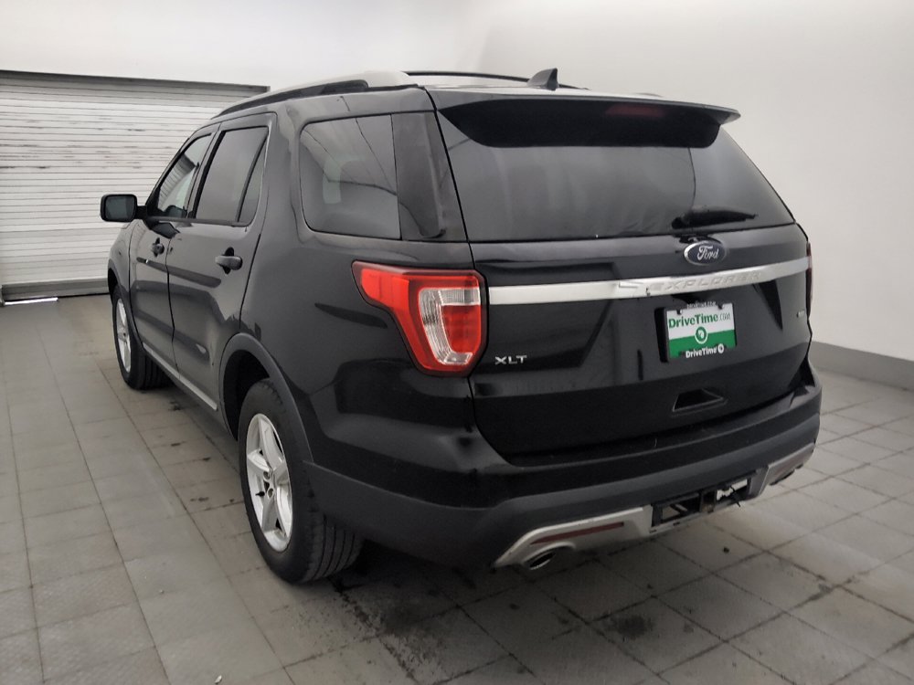 Used 2016 Ford Explorer XLT w/ Equipment Group 202A AWD/4WD image 5