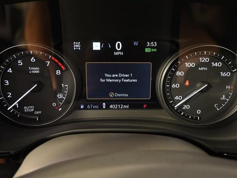 Used 2024 Cadillac XT6 Premium Luxury w/ Technology Package AWD/4WD image 25