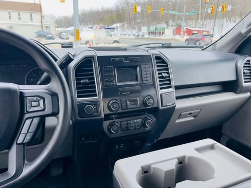 Used 2015 Ford F150 XLT w/ Trailer Tow Package image 27