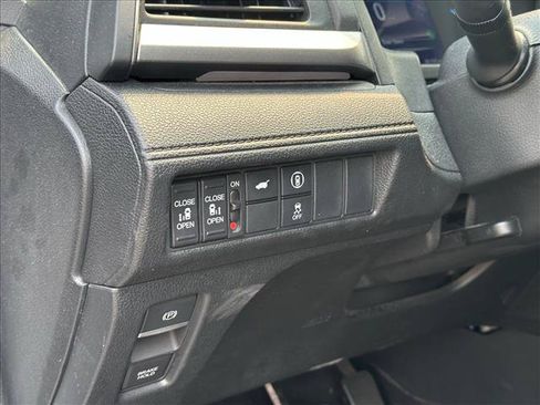 Used 2024 Honda Odyssey Sport image 19