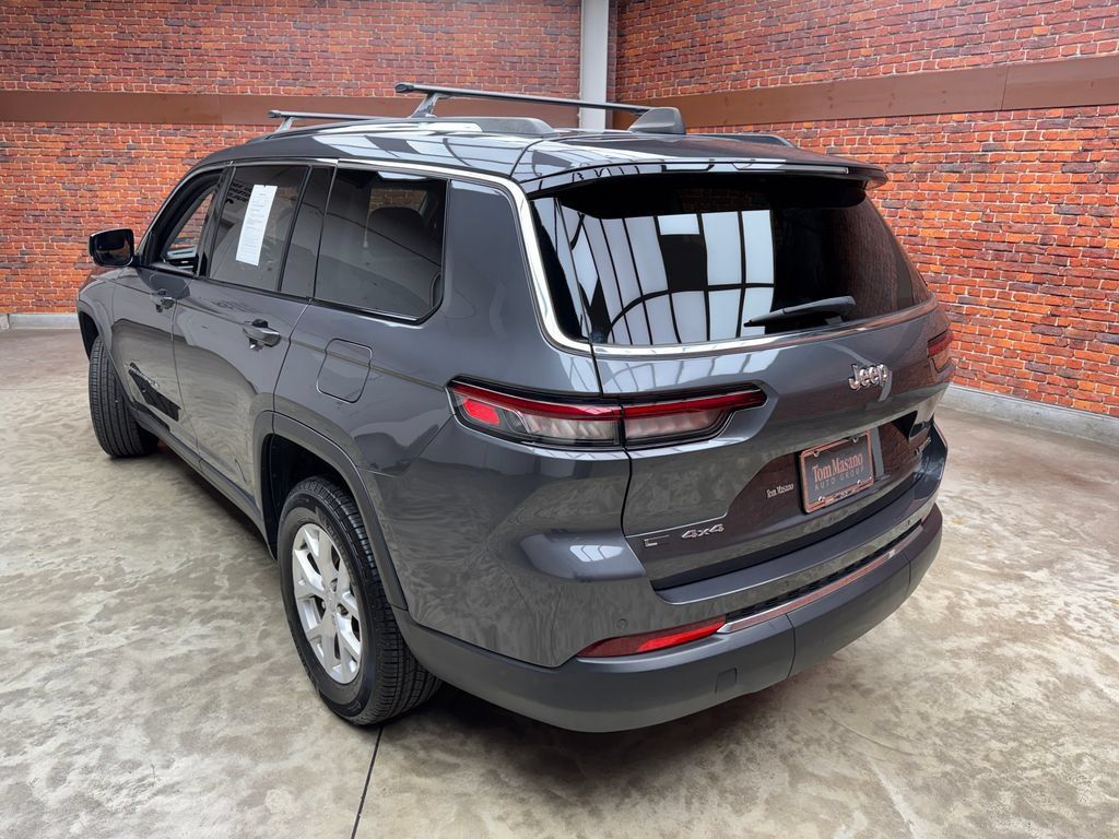 Used 2023 Jeep Grand Cherokee L Limited AWD/4WD image 2
