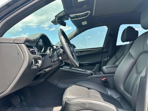 Used 2023 Porsche Macan AWD/4WD image 13