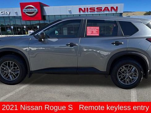 Used 2021 Nissan Rogue S image 6