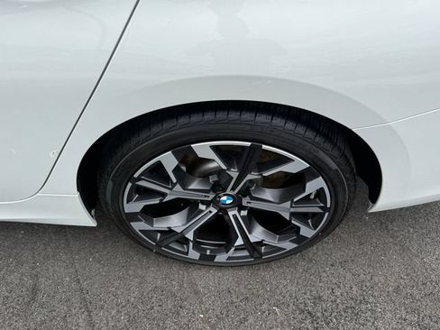 Used 2025 BMW 330i xDrive Sedan w/ Convenience Package AWD/4WD image 10