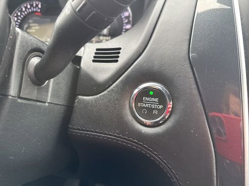 Used 2019 Ford Explorer Platinum image 32