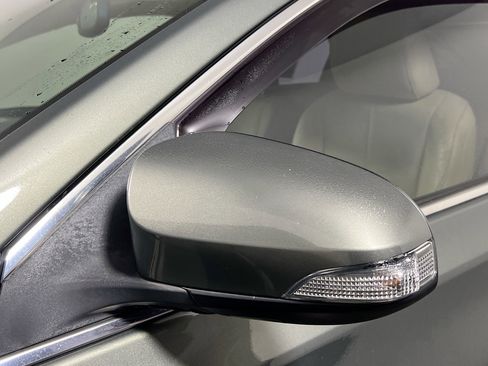 Used 2014 Toyota Avalon Limited image 12