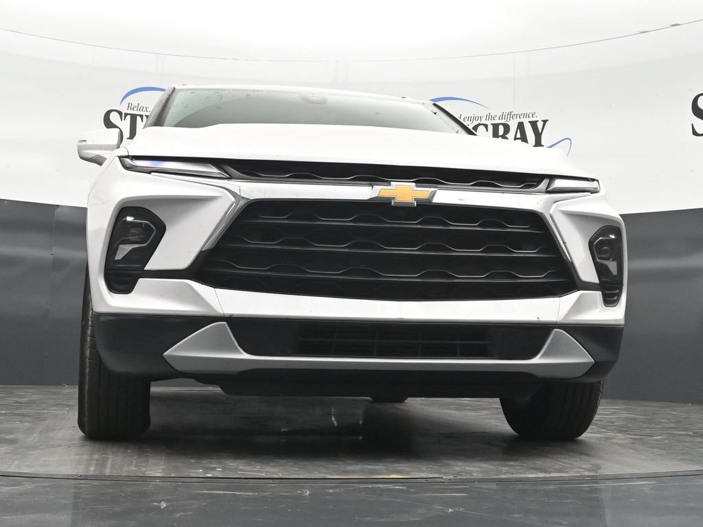 Used 2025 Chevrolet Blazer LT w/ Sound & Technology Package FWD image 27