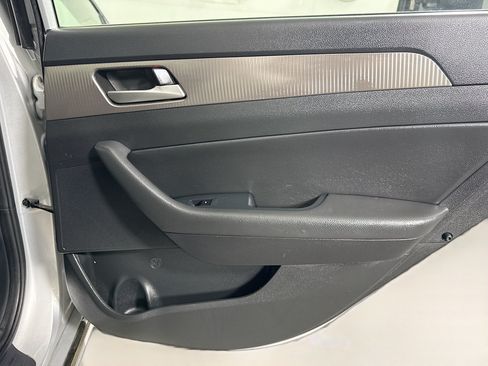 Used 2019 Hyundai Sonata Sport w/ Tech Package 03 FWD image 28