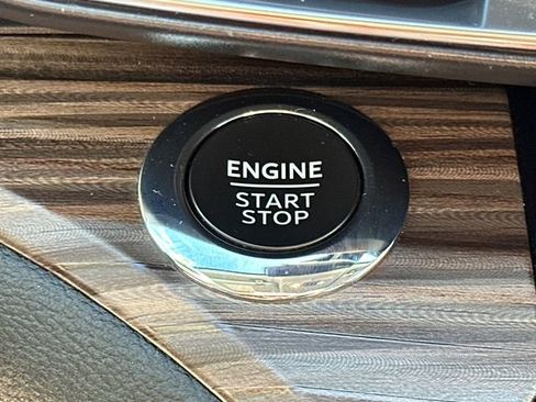 Certified 2023 Ford Explorer Limited AWD/4WD image 42