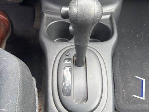 Used 2013 Nissan Versa S Plus image 12