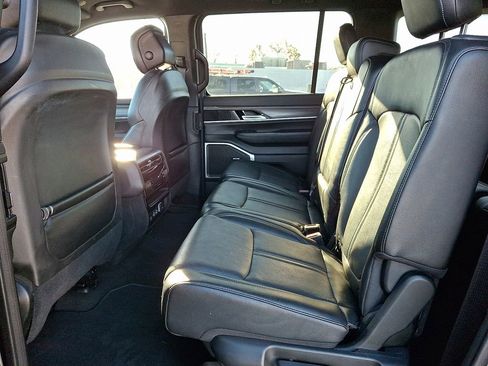 Used 2024 Jeep Wagoneer L Series III w/ Flexible Seating Group image 13