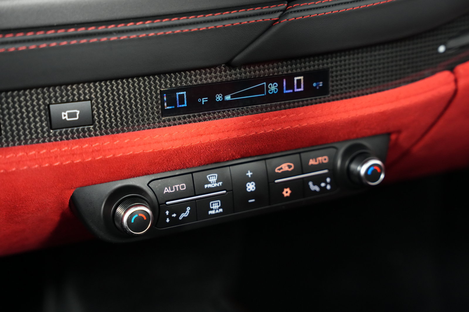 Used 2022 Ferrari F8 Spider RWD image 37