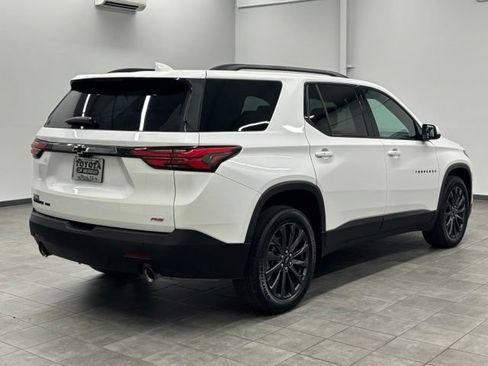 Used 2023 Chevrolet Traverse RS AWD/4WD image 2