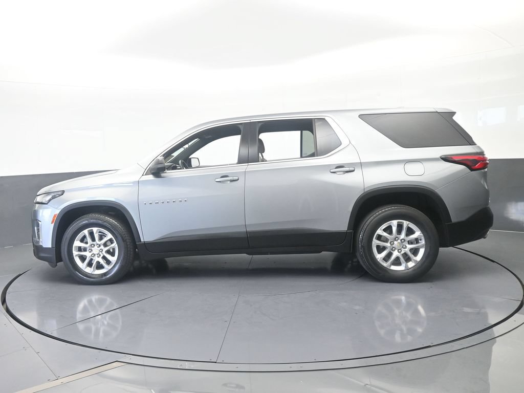 Used 2024 Chevrolet Traverse LS FWD image 3